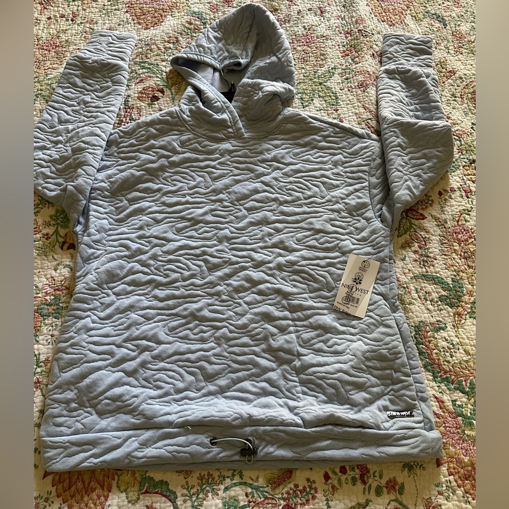 Nine West Quilted‎ Hoodie Sweatshirt. Light Blue. Size Medium. NWT.